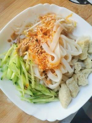 洗凉皮的做法视频教程,轻松学会洗凉皮,夏日清爽美食在家做