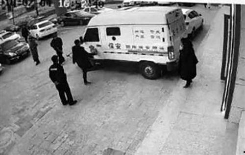 运钞车视频,惊心动魄的押运瞬间