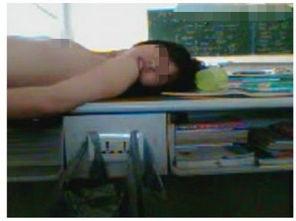高中生教室啪啪视频